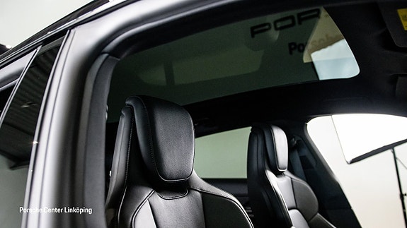 Porsche Taycan 4 22 of 24