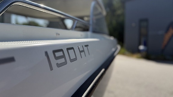AMT 190 HT - Suzuki DF90 2014 3 of 5