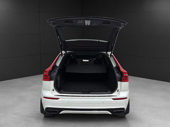 Volvo XC60 12 of 25