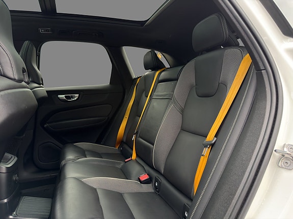 Volvo XC60 21 of 25