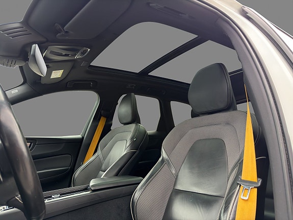 Volvo XC60 20 of 25
