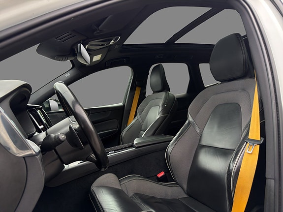 Volvo XC60 25 of 25