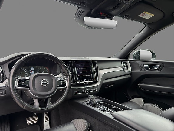 Volvo XC60 14 of 25