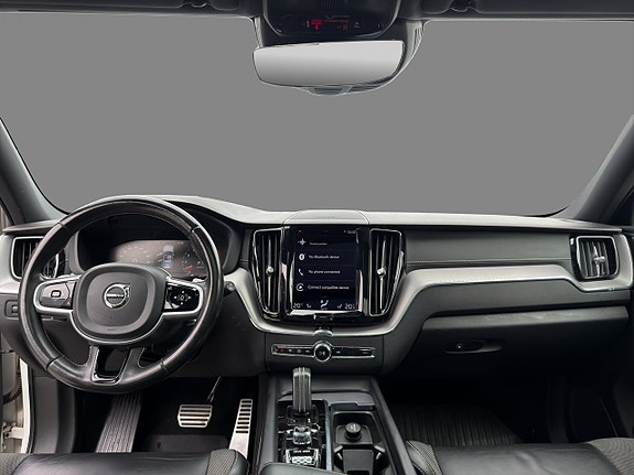 Volvo XC60 13 of 25