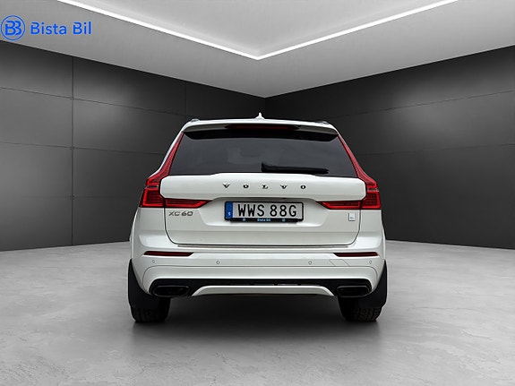 Volvo XC60 11 of 25