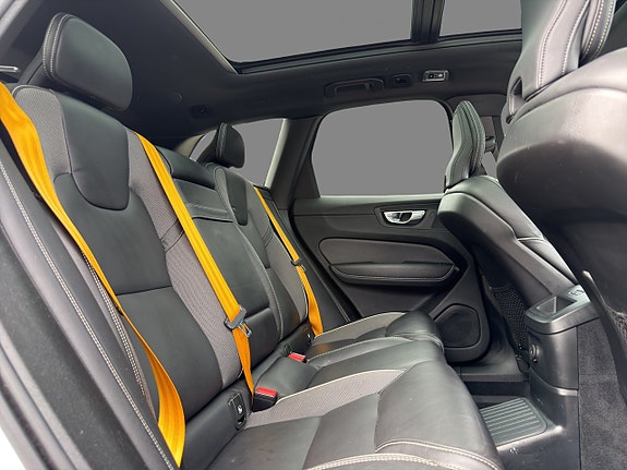 Volvo XC60 23 of 25