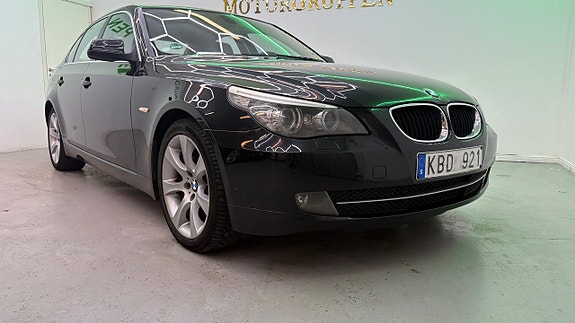 BMW 520d 2 of 5