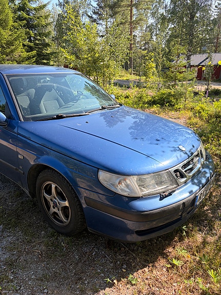 Saab 9-5 2 of 3