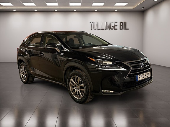 Lexus NX300h 7 of 22