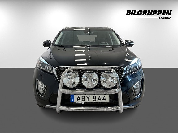Kia Sorento 3 of 5