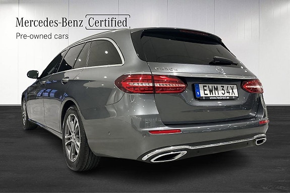 Mercedes-Benz E220 d 4 of 5