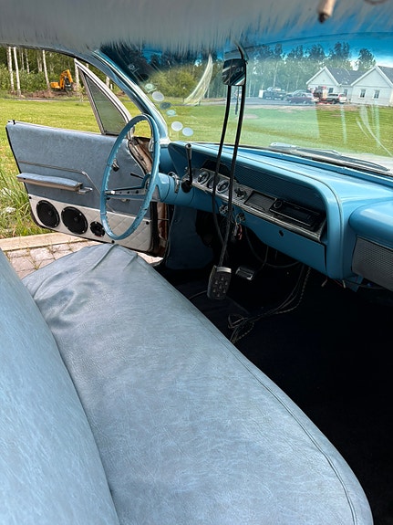 Chevrolet Impala 6 of 8