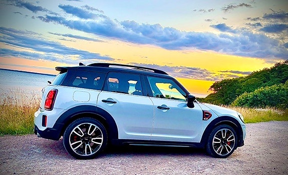 MINI John Cooper Works 2 of 5