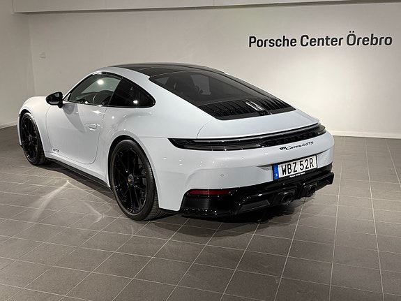 Porsche 911 Carrera 4 GTS 2 of 5