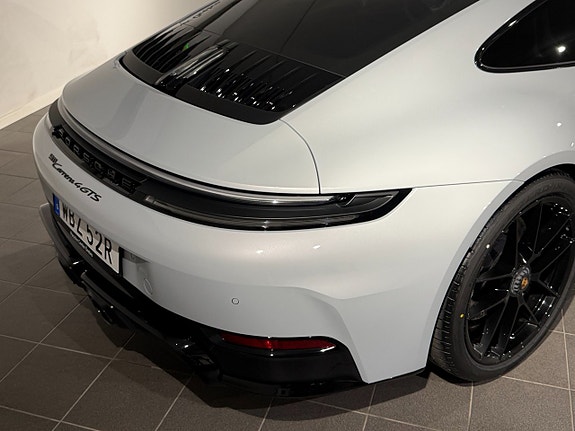 Porsche 911 Carrera 4 GTS 5 of 5