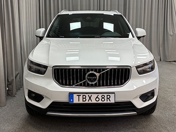 Volvo XC40 4 of 5