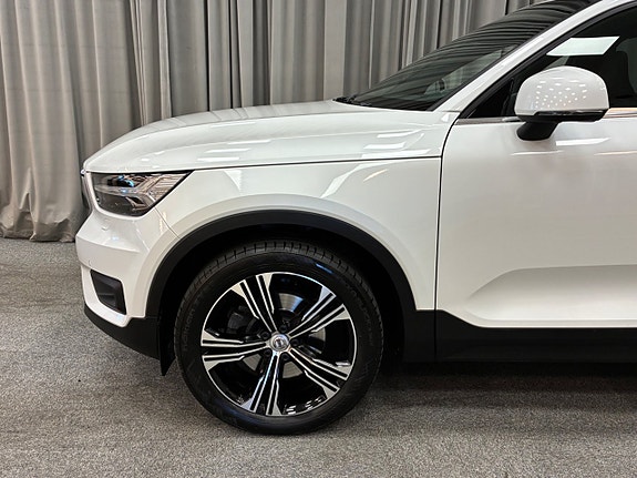 Volvo XC40 5 of 5