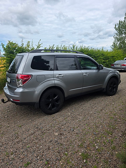 Subaru Forester 3 of 5