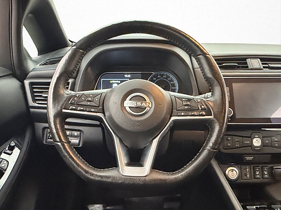 Nissan Leaf 14 of 30