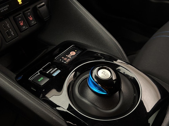 Nissan Leaf 24 of 30