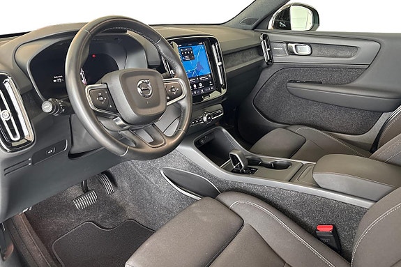 Volvo EX40 8 of 14