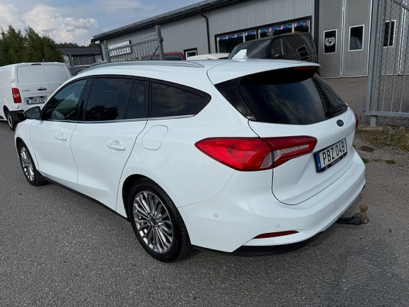 Ford Focus 3 of 5