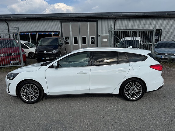 Ford Focus 2 of 5