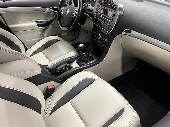 Saab 9-3 8 of 18