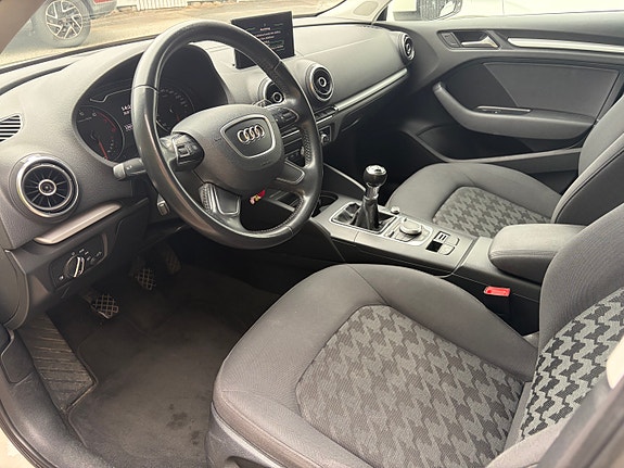Audi A3 4 of 9
