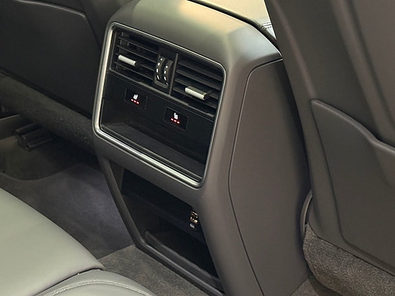 Porsche Cayenne S 29 of 30