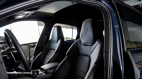 Porsche Cayenne 11 of 25