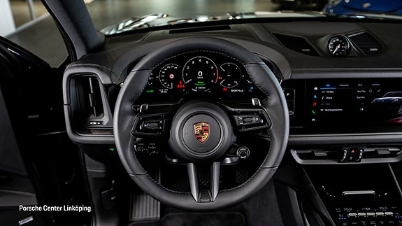 Porsche Cayenne 12 of 25