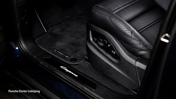 Porsche Cayenne 20 of 25
