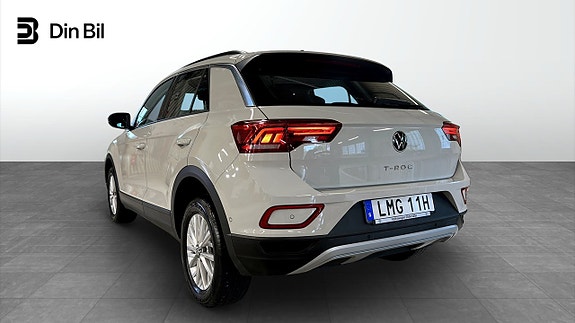 Volkswagen T-Roc 3 of 19