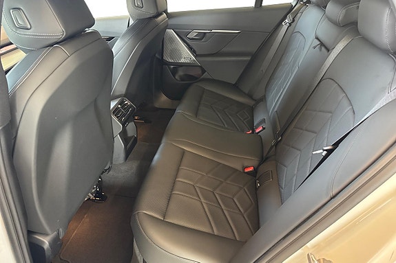 BMW 530e 16 of 20