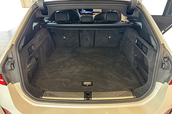 BMW 530e 10 of 20