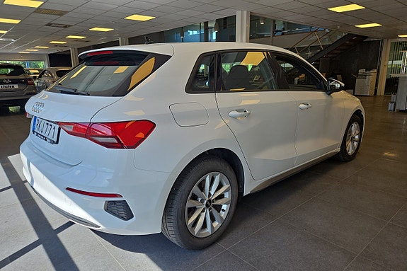 Audi A3 3 of 5