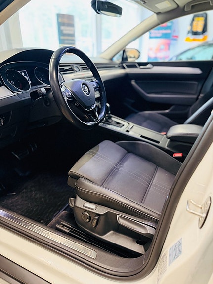 Volkswagen Passat Alltrack 11 of 20