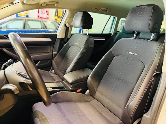 Volkswagen Passat Alltrack 13 of 20