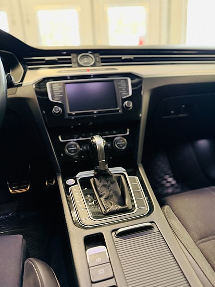 Volkswagen Passat Alltrack 17 of 20