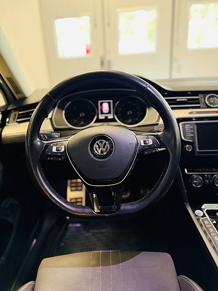 Volkswagen Passat Alltrack 16 of 20