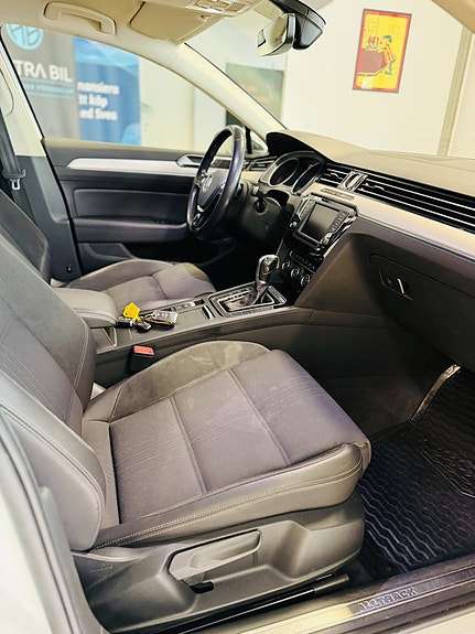 Volkswagen Passat Alltrack 19 of 20
