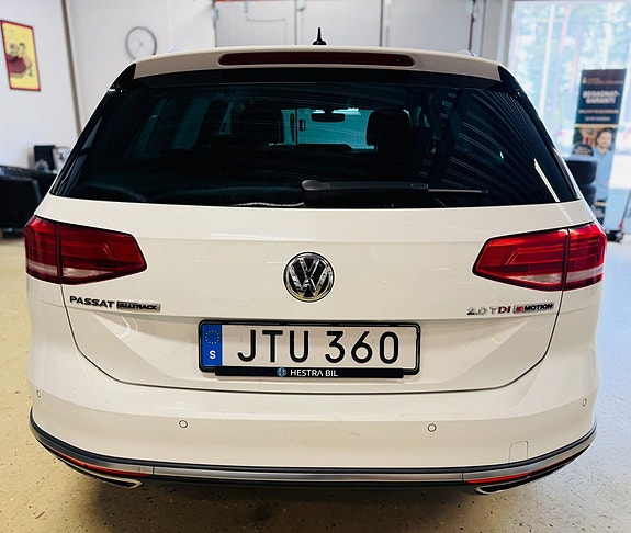 Volkswagen Passat Alltrack 6 of 20