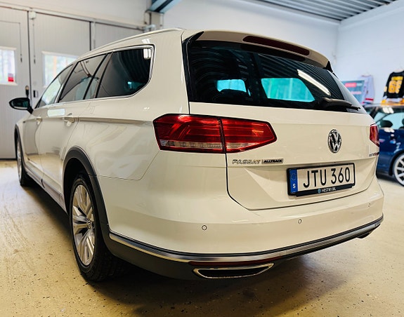 Volkswagen Passat Alltrack 5 of 5