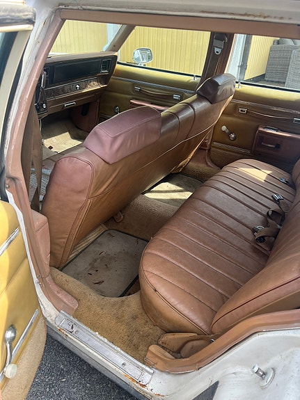 Chevrolet Caprice 4 of 5