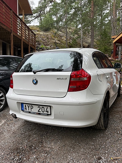BMW 116d 3 of 5