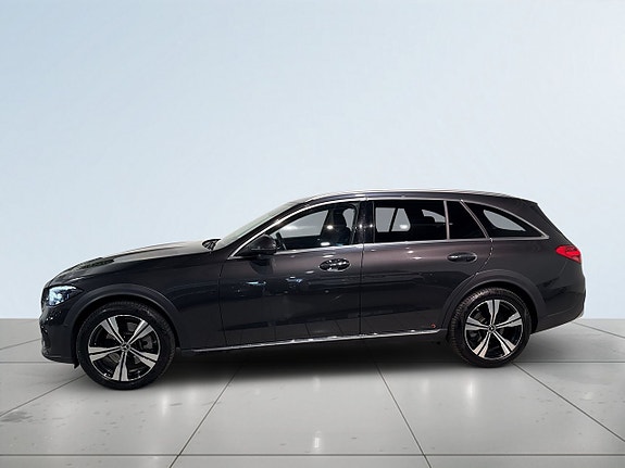 Mercedes-Benz C220 d 4 of 5