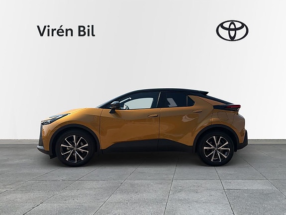 Toyota C-HR 3 of 5