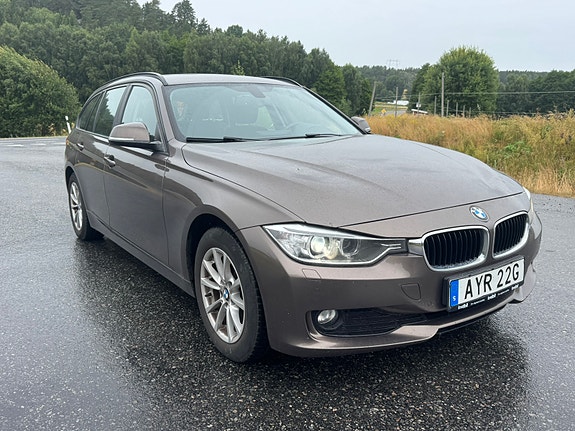 BMW 318d 3 of 16