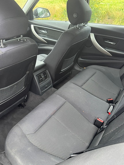 BMW 318d 9 of 16
